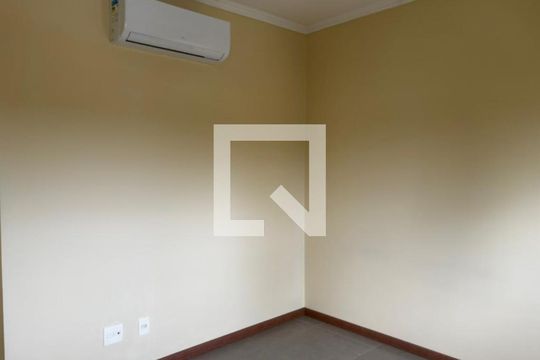 Quarto de apartamento à venda com 2 quartos, 43m² em Vila Joao Pessoa, Porto Alegre