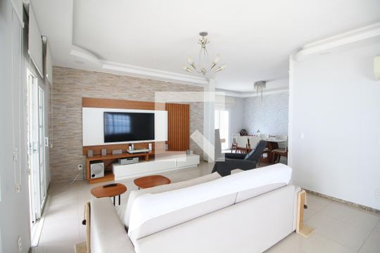 Sala de casa de condomínio para alugar com 4 quartos, 271m² em Jacarepaguá, Rio de Janeiro