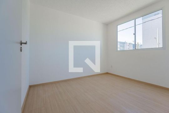 Quarto de apartamento para alugar com 2 quartos, 42m² em Vila Ouro Preto, Duque de Caxias