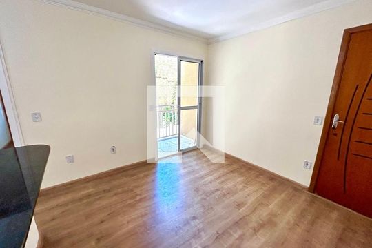 Sala de apartamento para alugar com 2 quartos, 55m² em Vila Nova Bonsucesso, Guarulhos