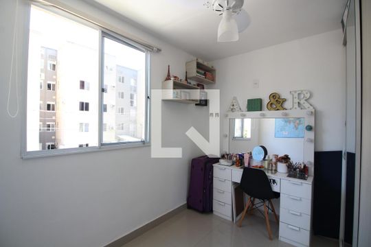 Quarto 1 de apartamento para alugar com 2 quartos, 45m² em Taquara, Rio de Janeiro
