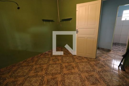 Quarto de casa para alugar com 3 quartos, 250m² em Bela Vista, Osasco