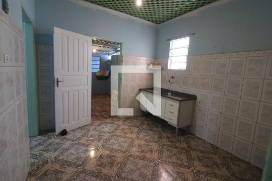 Cozinha de casa para alugar com 3 quartos, 250m² em Bela Vista, Osasco