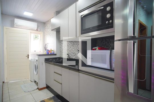 Cozinha de casa de condomínio à venda com 2 quartos, 48m² em Feitoria, São Leopoldo