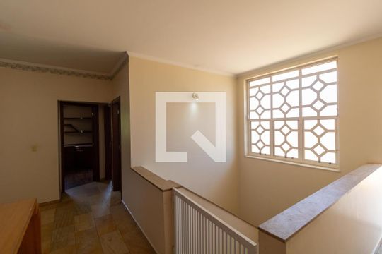 Escada de casa de condomínio à venda com 4 quartos, 326m² em Cidade Universitária, Campinas