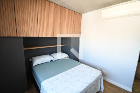 Quarto de casa de condomínio à venda com 1 quarto, 40m² em Cambuí, Campinas