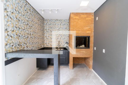 Churrasqueira de casa de condomínio para alugar com 3 quartos, 248m² em Vila Nova, Porto Alegre