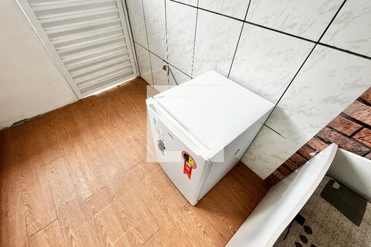 Sala/Quarto/Cozinha de kitnet/studio para alugar com 1 quarto, 20m² em Vila Roque, São Paulo