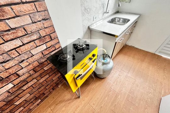 Sala/Quarto/Cozinha de kitnet/studio para alugar com 1 quarto, 20m² em Vila Roque, São Paulo