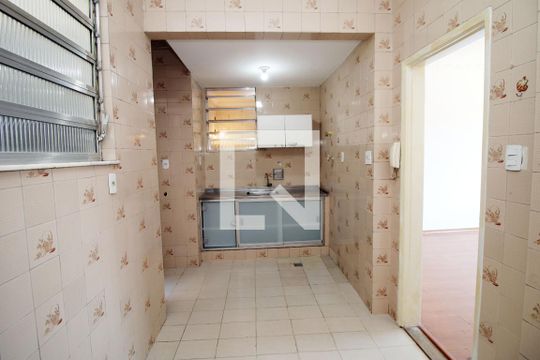 Cozinha de apartamento à venda com 2 quartos, 60m² em Olaria, Rio de Janeiro