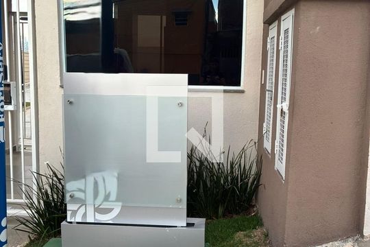 Apartamento à venda com 2 quartos, 38m² em Vila Carmosina, São Paulo