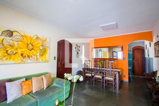 Casa à venda com 4 quartos, 200m² em Vila Scarpelli, Santo André