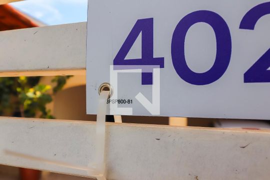 Plaquinha - Cód. KBVE-81 de casa à venda com 2 quartos, 149m² em Parque Guarani, São Paulo