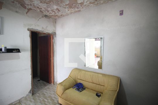 Sala de casa à venda com 2 quartos, 105m² em Santa Cruz Industrial, Contagem