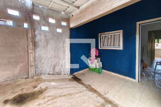 Quintal - Garagem de casa à venda com 3 quartos, 70m² em Cidade Satélite Íris, Campinas