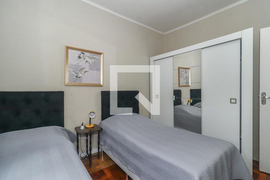 Quarto de apartamento à venda com 3 quartos, 98m² em Auxiliadora, Porto Alegre