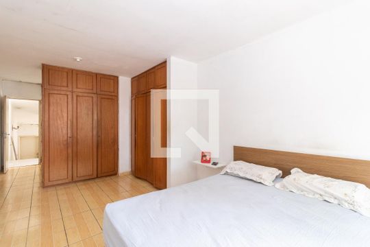 Suíte de casa à venda com 3 quartos, 140m² em Jardim Popular, São Paulo