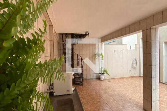 Casa à venda com 3 quartos, 171m² em Vila Santa Rosa, Jundiaí