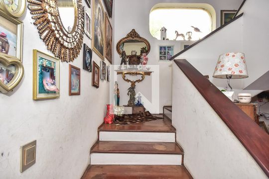 Escada de casa à venda com 4 quartos, 495m² em Jardim Morumbi, São Paulo