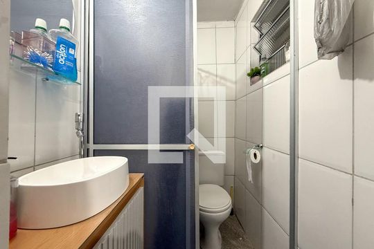 Banheiro de casa à venda com 3 quartos, 130m² em Jardim Vergueiro, São Paulo