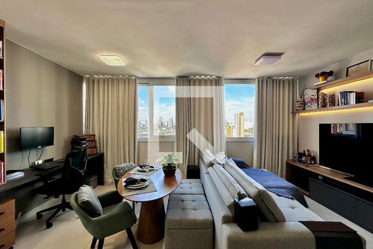 Sala de apartamento à venda com 1 quarto, 48m² em Vila Sao Francisco (zona Sul), São Paulo