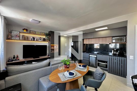 Sala de apartamento à venda com 1 quarto, 48m² em Vila Sao Francisco (zona Sul), São Paulo