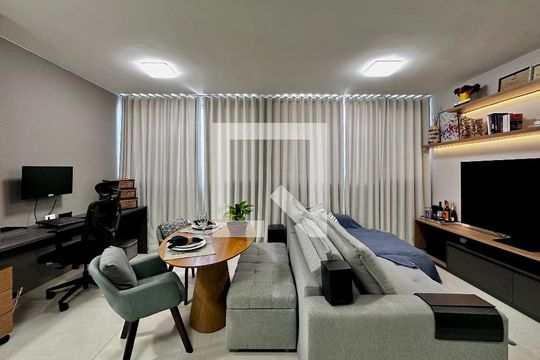 Sala de apartamento à venda com 1 quarto, 48m² em Vila Sao Francisco (zona Sul), São Paulo