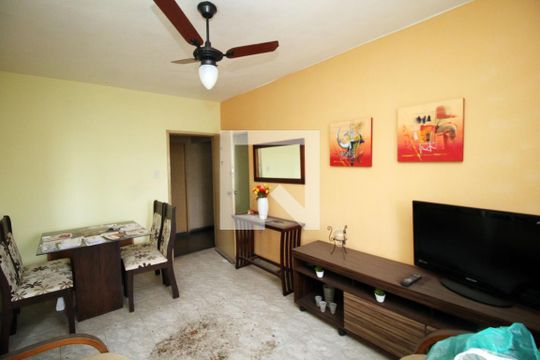 Sala de apartamento para alugar com 2 quartos, 55m² em Madureira, Rio de Janeiro