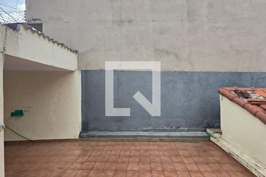 Garagem  de casa à venda com 2 quartos, 140m² em Jardim Terezopolis, Guarulhos
