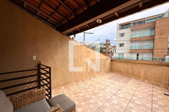 Sacada de casa à venda com 3 quartos, 180m² em Baeta Neves, São Bernardo do Campo