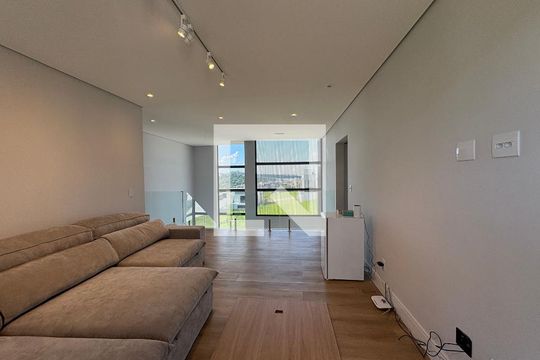 Sala do andar superior de casa de condomínio à venda com 4 quartos, 500m² em Jardim Samambaia, Jundiaí