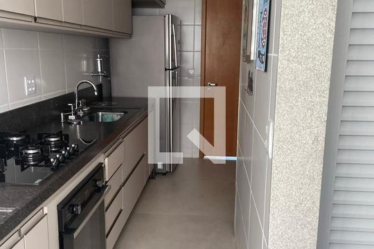 Cozinha de apartamento à venda com 2 quartos, 122m² em Camboinhas, Niterói