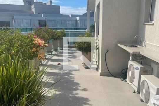 Área externa de apartamento à venda com 2 quartos, 122m² em Camboinhas, Niterói