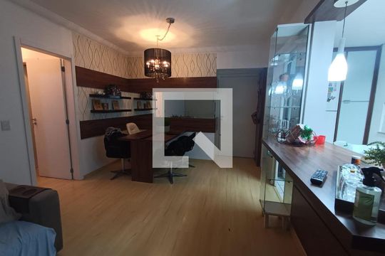 Sala  de apartamento para alugar com 2 quartos, 58m² em Glória, Porto Alegre