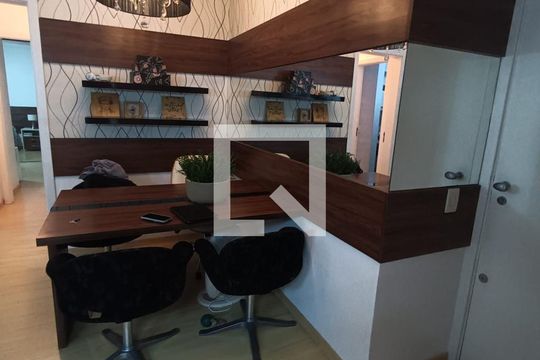 Sala de apartamento para alugar com 2 quartos, 58m² em Glória, Porto Alegre