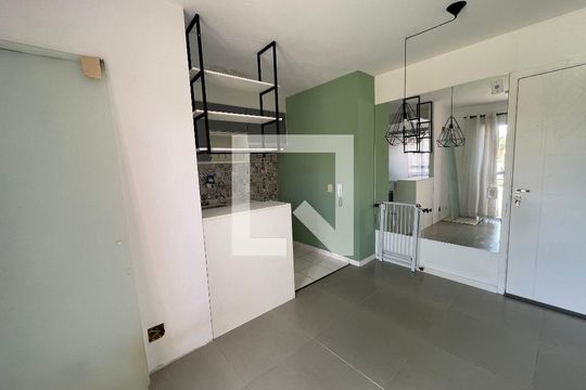 Sala de apartamento para alugar com 1 quarto, 45m² em Bairro Nakamura Park, Cotia