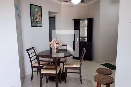 Sala de apartamento para alugar com 2 quartos, 70m² em Nova Mirim, Praia Grande