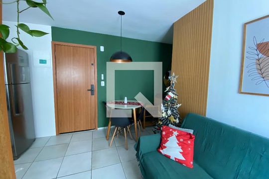 Sala de apartamento à venda com 2 quartos, 40m² em Del Castilho, Rio de Janeiro