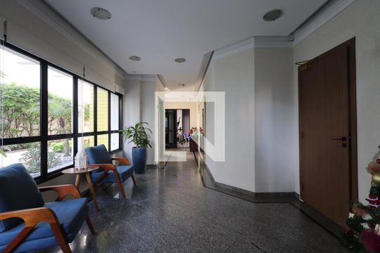Hall social de apartamento à venda com 3 quartos, 104m² em Vila Carrão, São Paulo
