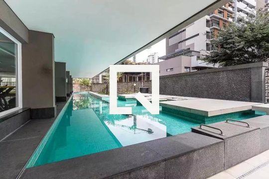 Piscina de kitnet/studio à venda com 1 quarto, 18m² em Perdizes, São Paulo