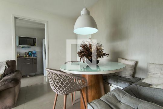 Sala de apartamento para alugar com 2 quartos, 82m² em Barra da Tijuca, Rio de Janeiro