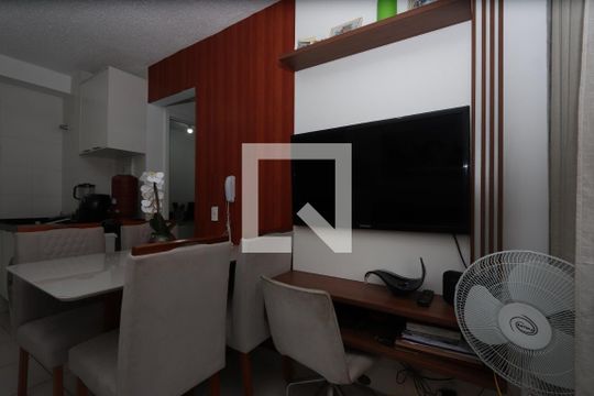 Sala de apartamento para alugar com 2 quartos, 33m² em Vila Ema, São Paulo