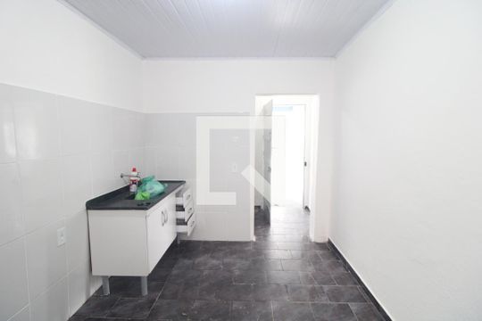 Cozinha de casa para alugar com 1 quarto, 50m² em Jardim Pedreira, São Paulo