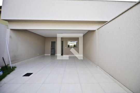 Área comum de casa à venda com 3 quartos, 180m² em Setor Três Marias, Goiânia