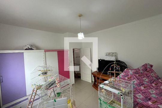 Quarto 1 de casa para alugar com 3 quartos, 100m² em Quintino Bocaiúva, Rio de Janeiro