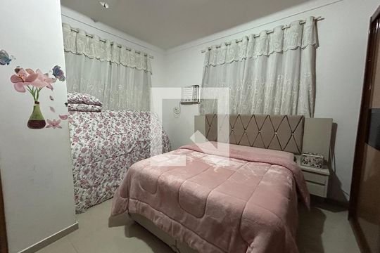 Suíte de casa para alugar com 3 quartos, 100m² em Quintino Bocaiúva, Rio de Janeiro