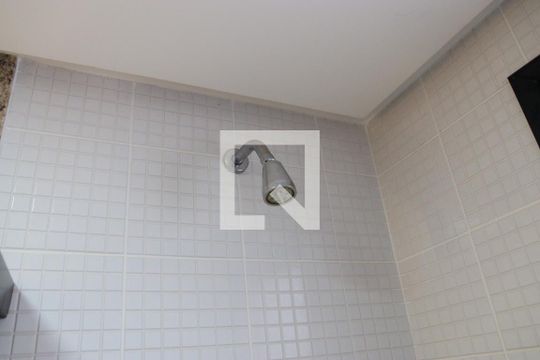 Banheiro de apartamento à venda com 1 quarto, 50m² em Setor Oeste, Goiânia