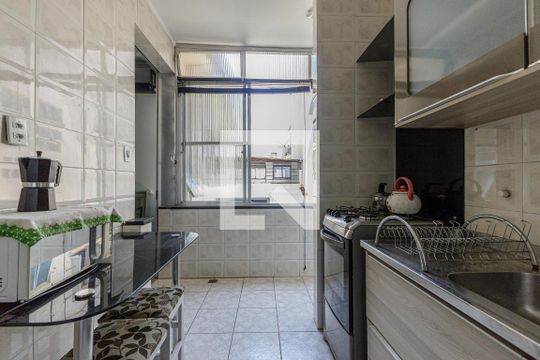 Cozinha de apartamento à venda com 2 quartos, 119m² em Independência, Porto Alegre