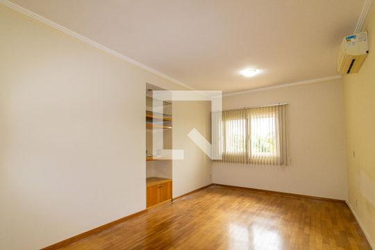 Casa para alugar com 4 quartos, 346m² em Jardim Botânico (sousas), Campinas