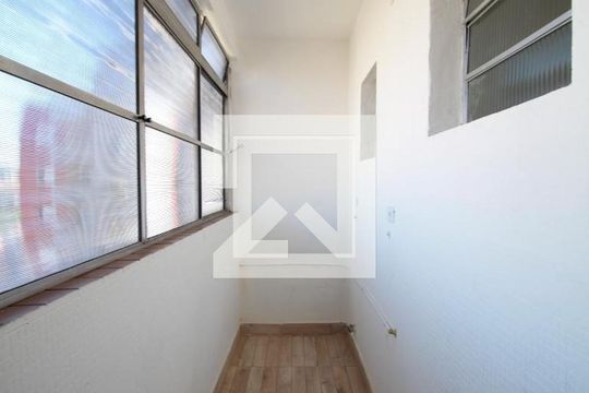 Apartamento para alugar com 1 quarto, 55m² em Pari, São Paulo